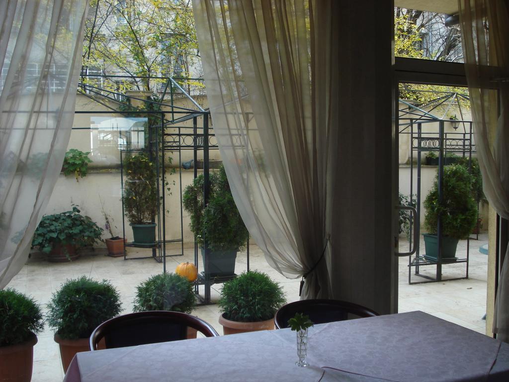 Kapri Hotel Sofia Exterior foto